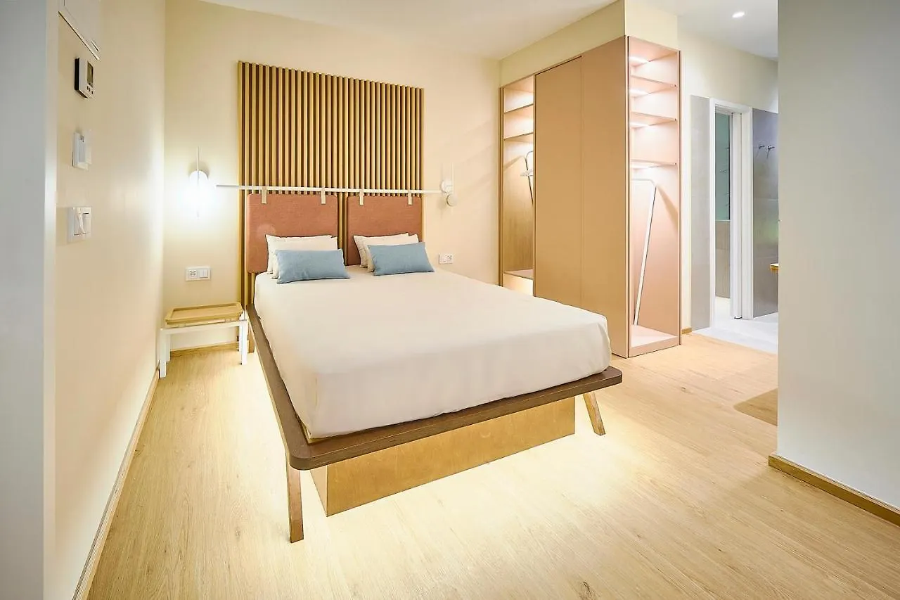 Hotel Leonor Conil Conil De La Frontera 2*,  Spain